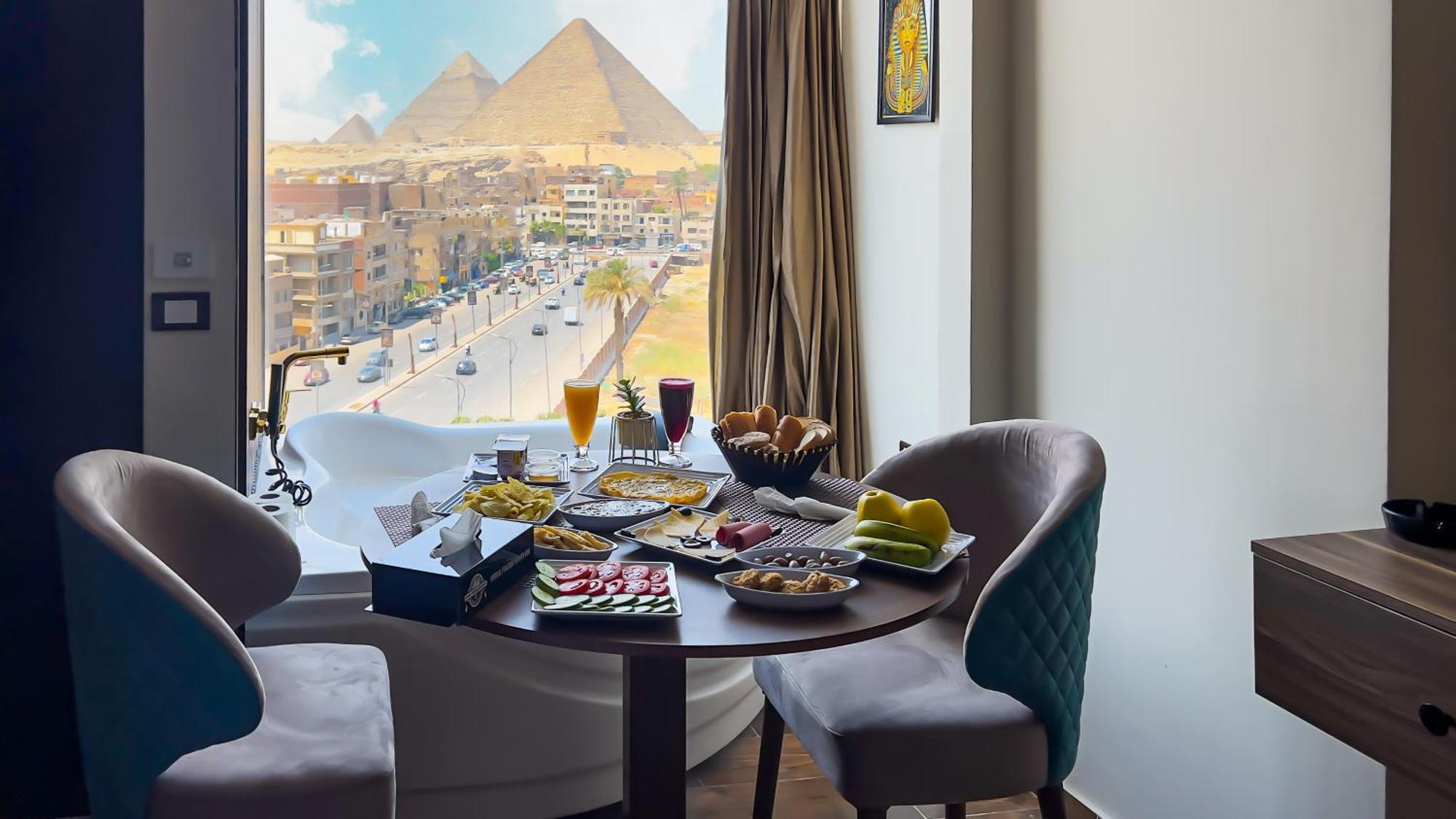 Imperial Pyramids Heights View Bed & Breakfast Nazlet el-Sîsi Exterior foto