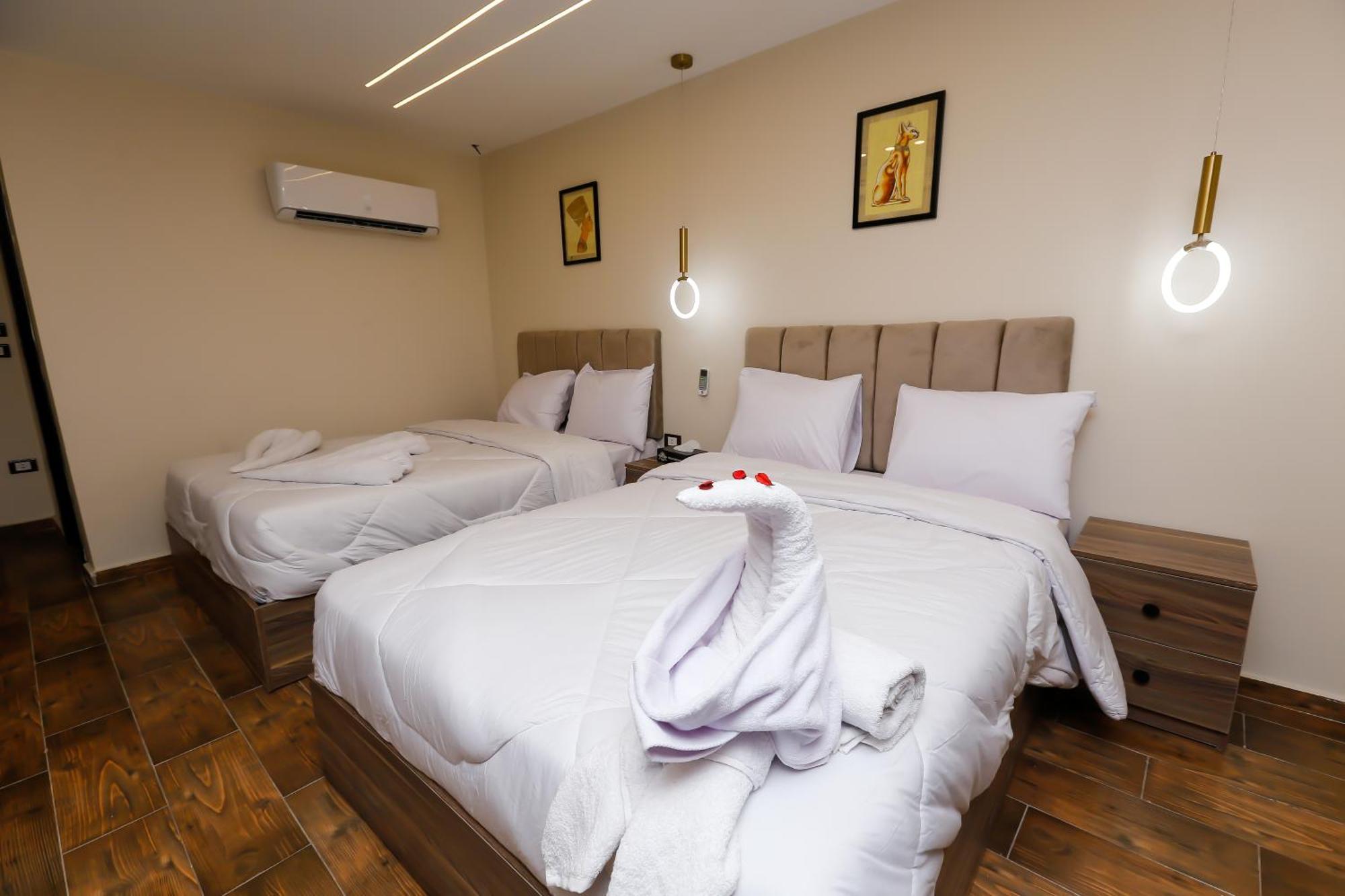 Imperial Pyramids Heights View Bed & Breakfast Nazlet el-Sîsi Exterior foto