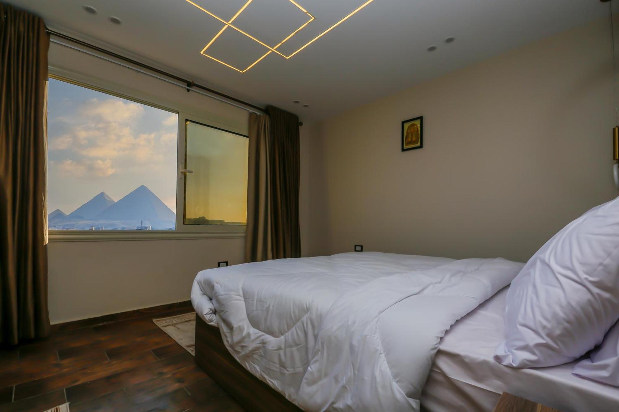 Imperial Pyramids Heights View Bed & Breakfast Nazlet el-Sîsi Exterior foto