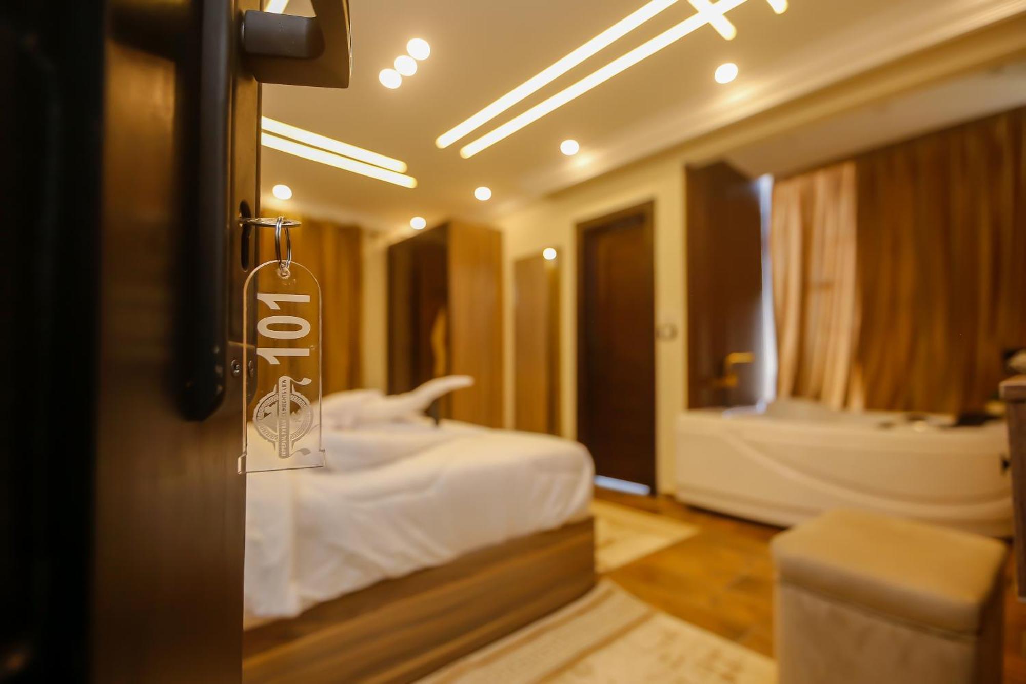Imperial Pyramids Heights View Bed & Breakfast Nazlet el-Sîsi Exterior foto