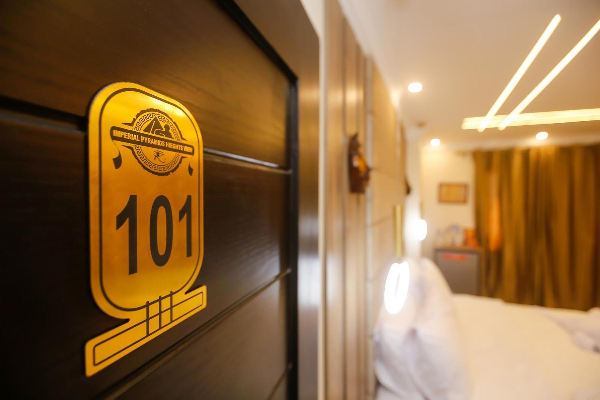 Imperial Pyramids Heights View Bed & Breakfast Nazlet el-Sîsi Exterior foto
