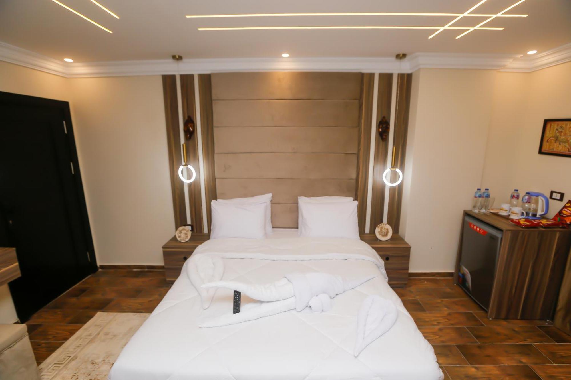 Imperial Pyramids Heights View Bed & Breakfast Nazlet el-Sîsi Exterior foto